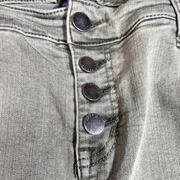 Torrid Denim Women's Size 18 Olive Green Button Fly Cropped Skinny Jeans Faded - Picture 4 of 11